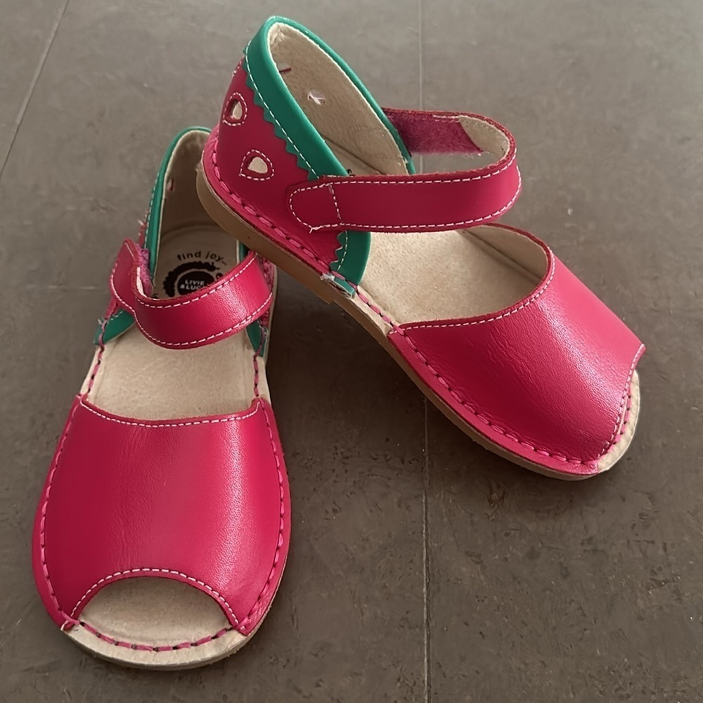 New condition sandals size 11
